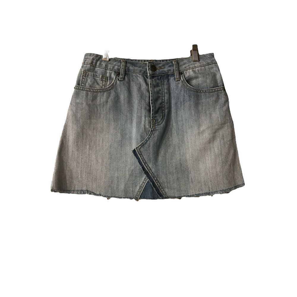 Forever 21 Size Large Denim Frayed Denim Mini Skirt Size S